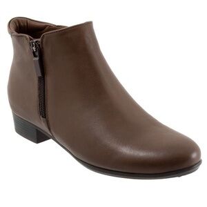 Trotters Chocolate Leather Booties